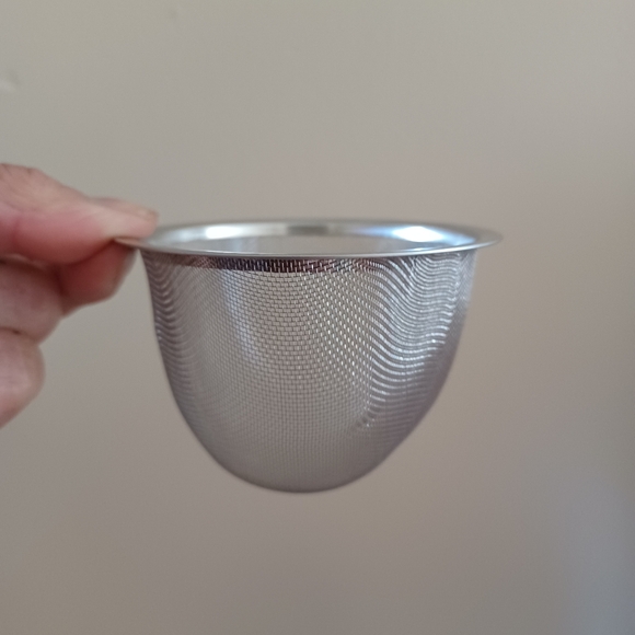 Cast Iron Japanese Tetsubin Stovetop Teapot with Trivet & Infuser - Picture 9 of 9